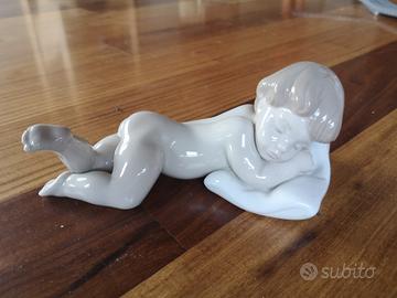 Statuina Bambino su cuscino Lladró