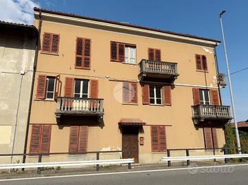 2 LOCALI A IVREA