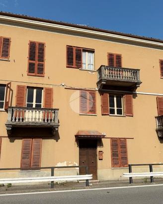 2 LOCALI A IVREA