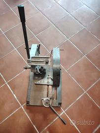 SUPPORTO ANGOLARE FLESSIBILE