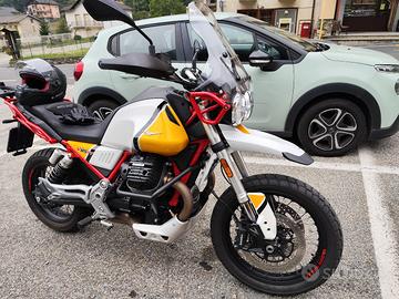 Moto Guzzi V85tt