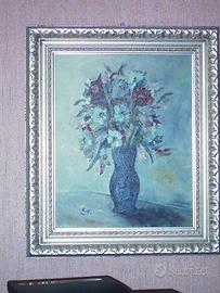 Fiori in un vaso blu