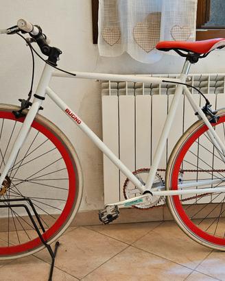 bicicletta scatto fisso e normale