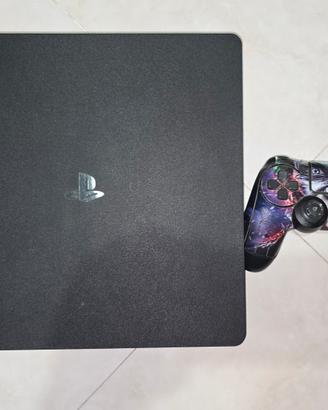 Ps4 slim 1TB + Controller skin Joker