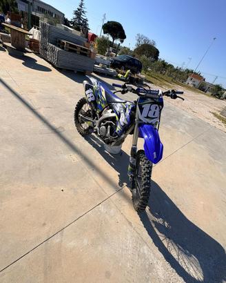 yzf 250 (tutto rifatto a nuovo certificato)