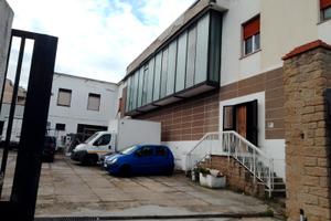 Capannone 2800 mq. più area edificabile - Li Punti