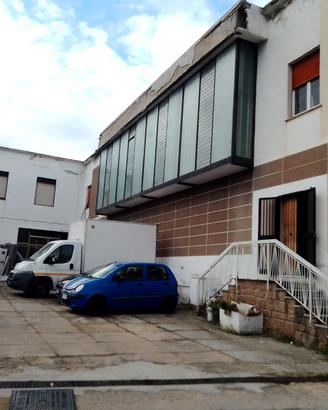 Capannone 2800 mq. più area edificabile - Li Punti