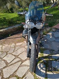 Moto Guzzi V 85 strada