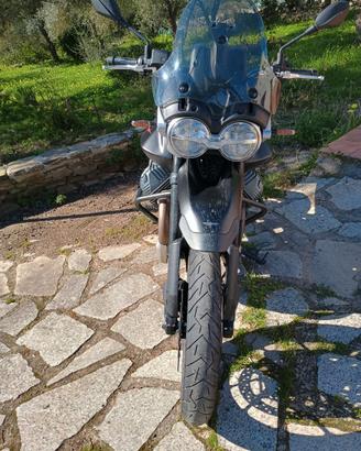 Moto Guzzi V 85 strada