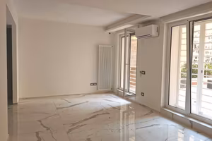 P.ZZA DE LEVA ADIACENZE ristrutturato con terrazzi