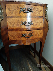 Comodini antiquariato