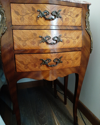 Comodini antiquariato