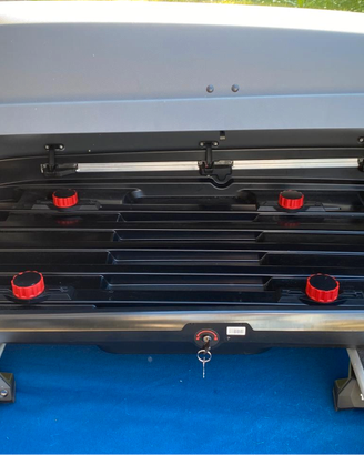 BOX Auto ALTHURA + BARRE + ATTACCHI THULE