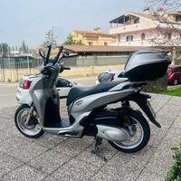 HONDA SH 300 i PASSAGGIO E TAGLIANDO INCLUSO MIN