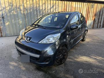 Peugeot 107 1.0 benzina