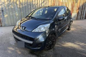 Peugeot 107 1.0 benzina