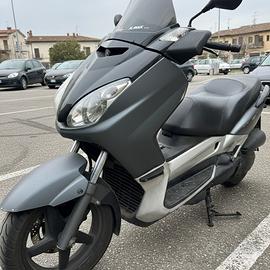 Yamaha XMax