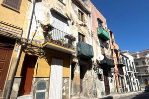 2 LOCALI A SANTA FLAVIA