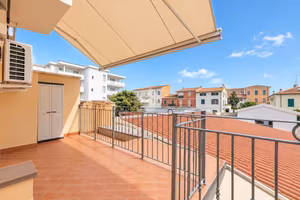 6 LOCALI A FOLLONICA