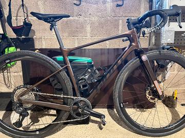 Giant Revolt Gravel Di2 Wireless