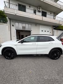 Mercedes Benz GLA 200d Night Edition 4matic