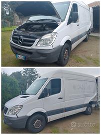 Mercedes Sprinter 313 incidentato ma funzionante