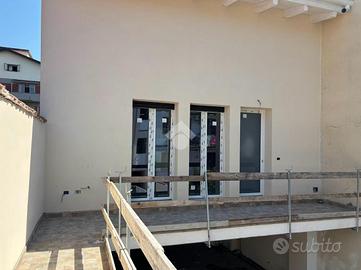 CASA INDIPENDENTE A PRATO