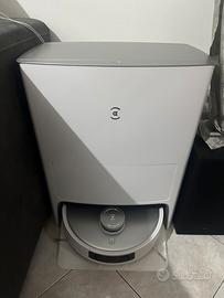 Robot aspirapolvere lavapavimenti