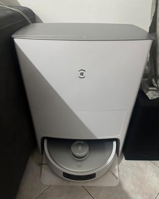 Robot aspirapolvere lavapavimenti