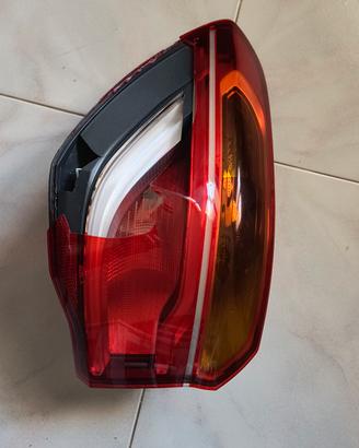 fanale posteriore sx BMW X1 f48 led 