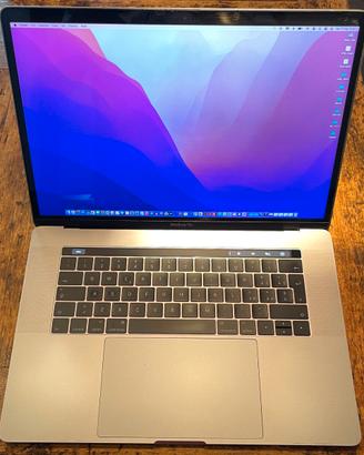 MAC BOOK 15,4" ano 2017 . 16Gb RAM, 512 Gb SSD