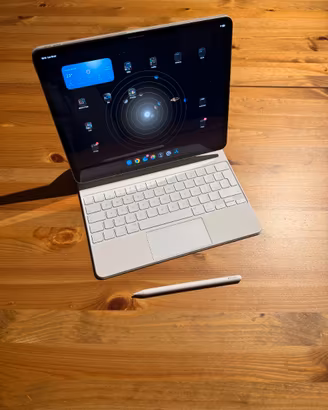 iPad Air 13" M2 128GB Wi-Fi + Magic Keyboard + App