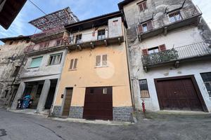 CASA SEMINDIPENDENTE A CUORGNÈ