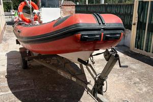 Gommone+motore+carrello+dotazioni