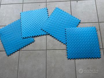 Piastrelle in gomma per piscina