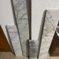 Piane in marmo di Carrara.