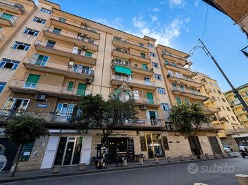 3 LOCALI A SALERNO