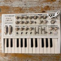 Arturia Microbrute SE bianco con sacca e preset