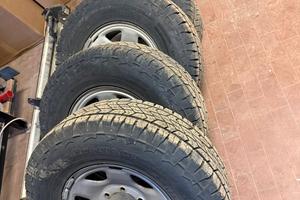 Set 5 cerchi ferro Toyota 15" + gomme Continental 