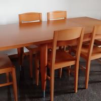 Tavolo allungabile da cucina con sedie