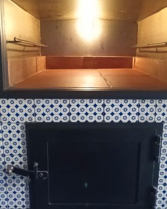 Meraviglioso forno a legna 