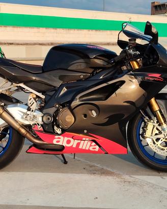 Aprilia RSV  1000 R  Factory 