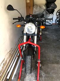 Ducati monster 695