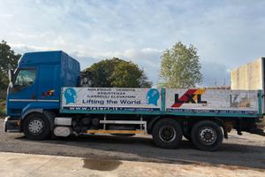 CAMION Van con sponda idraulica Renault PR R420