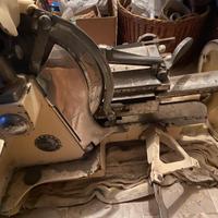 Affettatrice d'epoca a volano