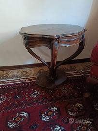 tavolino con cassetti 