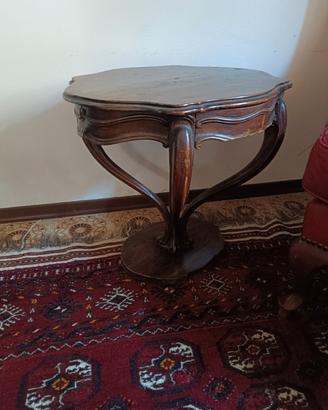 tavolino con cassetti 