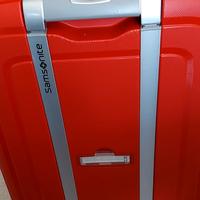 Trolley Samsonite S-Cure da cabina a metà prezzo 