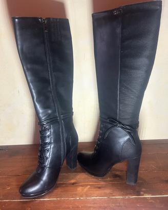 Stivale da donna in pelle nera
