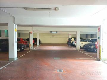 Box / Garage di 13 m² a Bologna